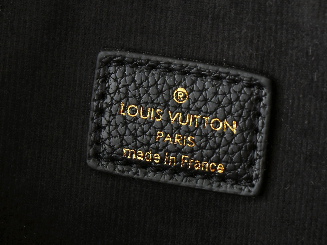 1WE115BDE Stylish leather bag