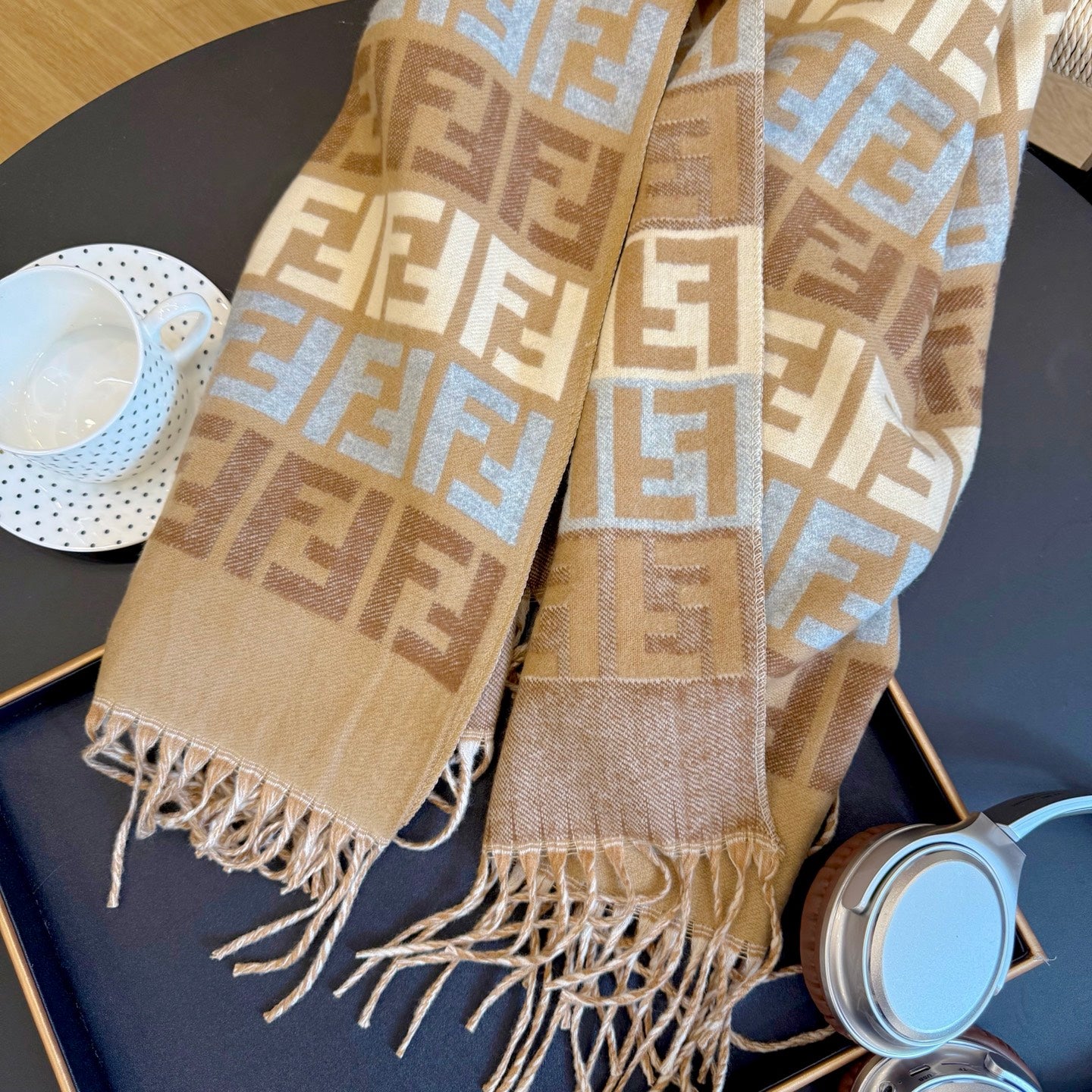 185RF65WDE Stylish Winter Scarves