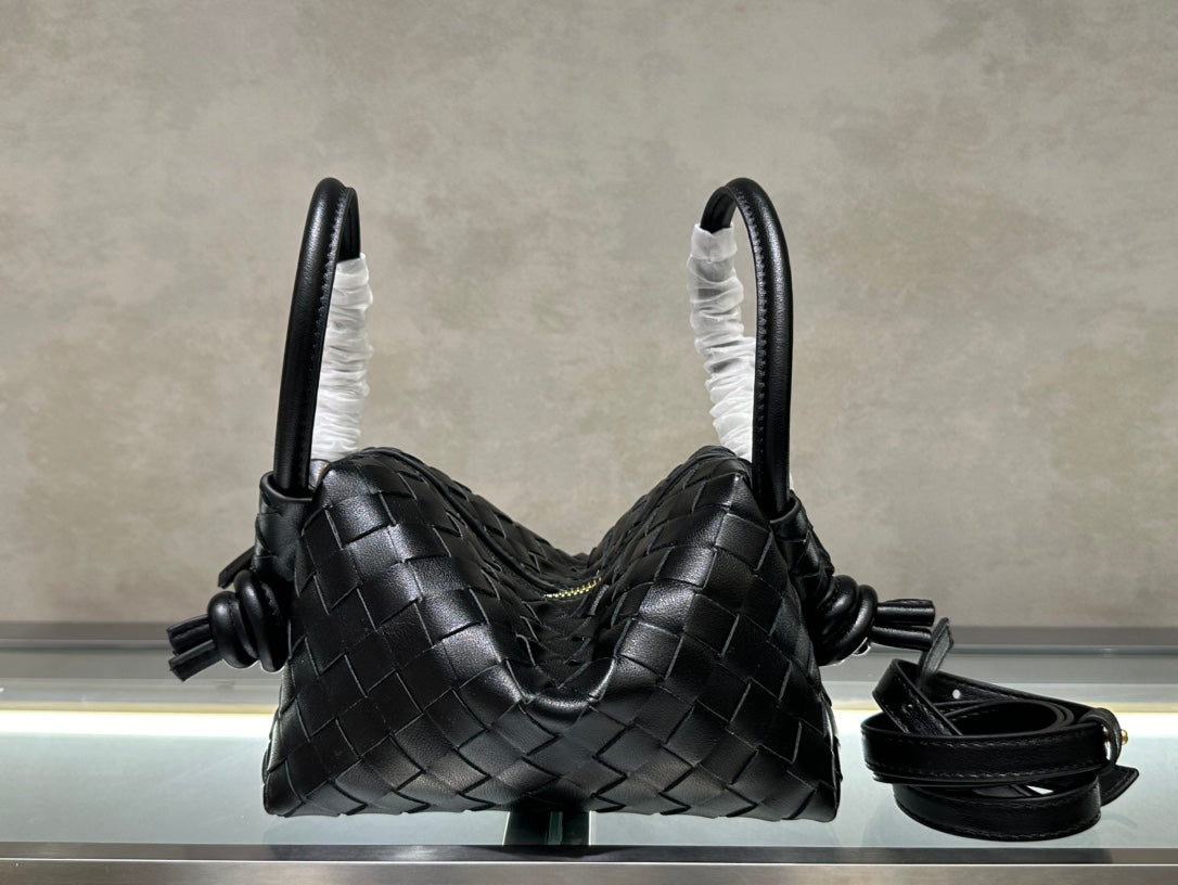 1XA84BDE Stylish leather bag