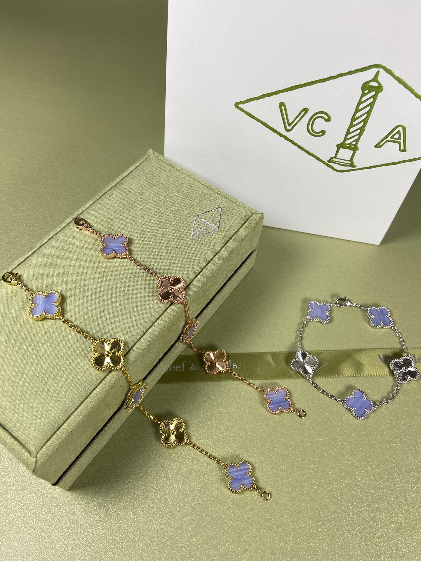 5XVA181KDE Stylish bracelets  5 flowers normal size1.5cm flower