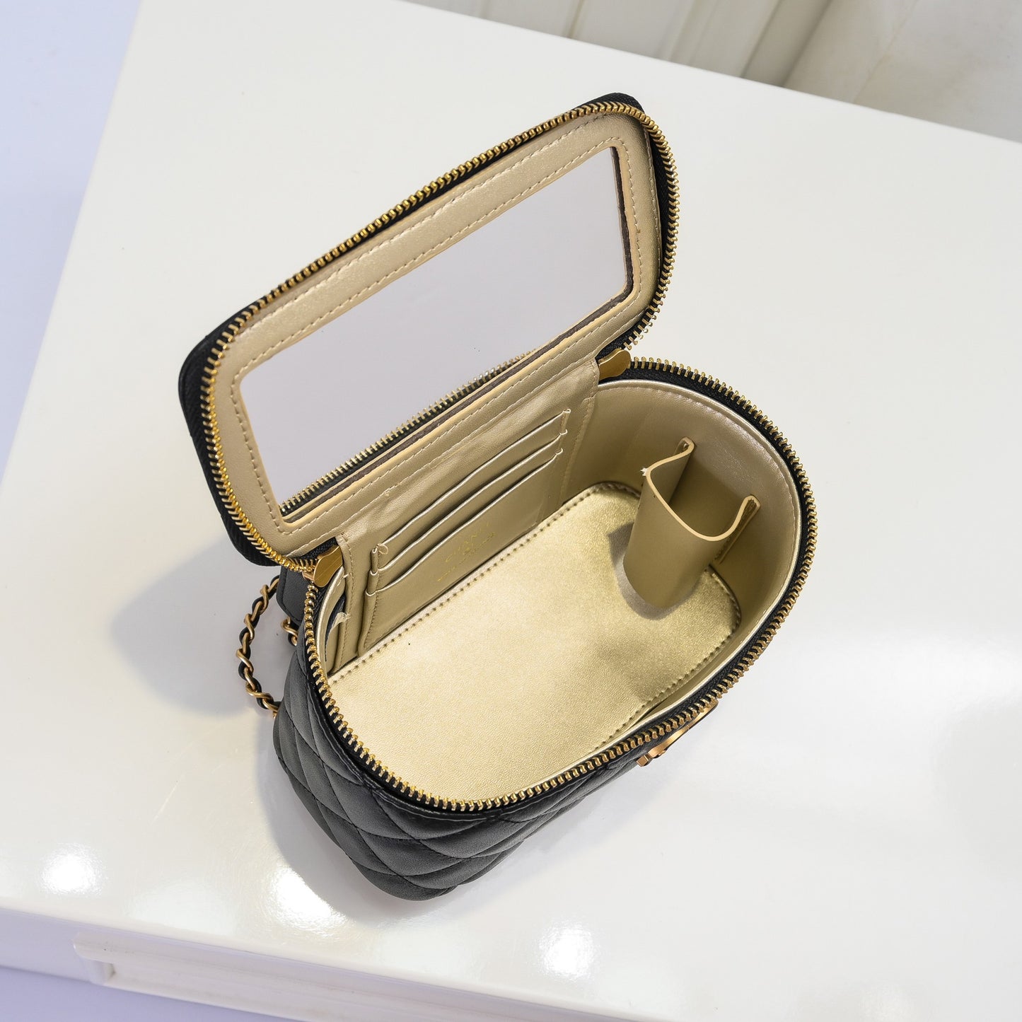 155XC32BDE Stylish leather bag