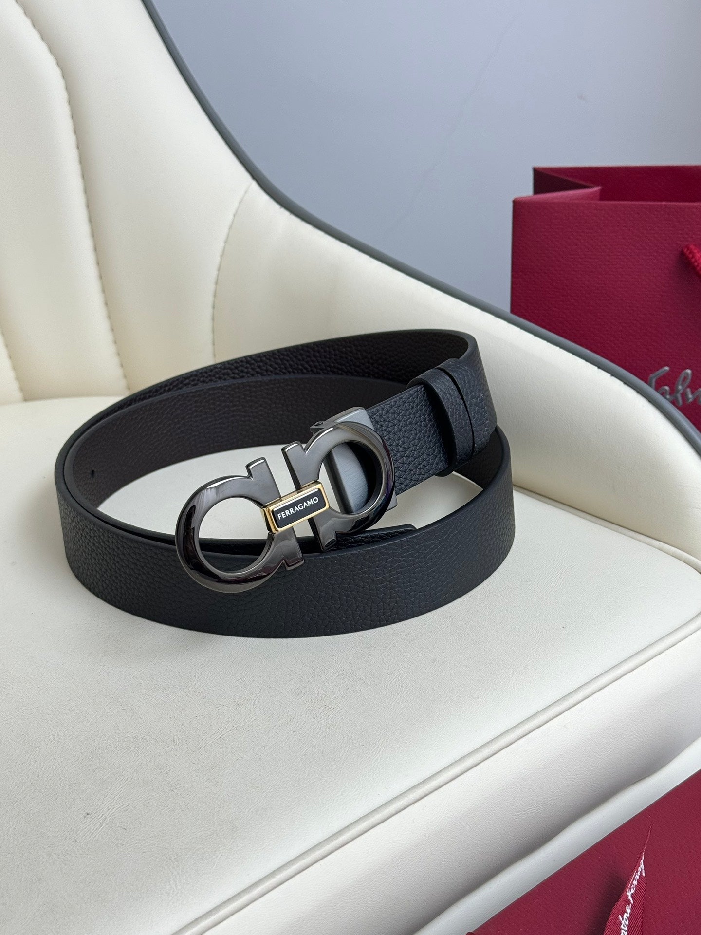 1WA168PDE Stylish  High quality belt With full package