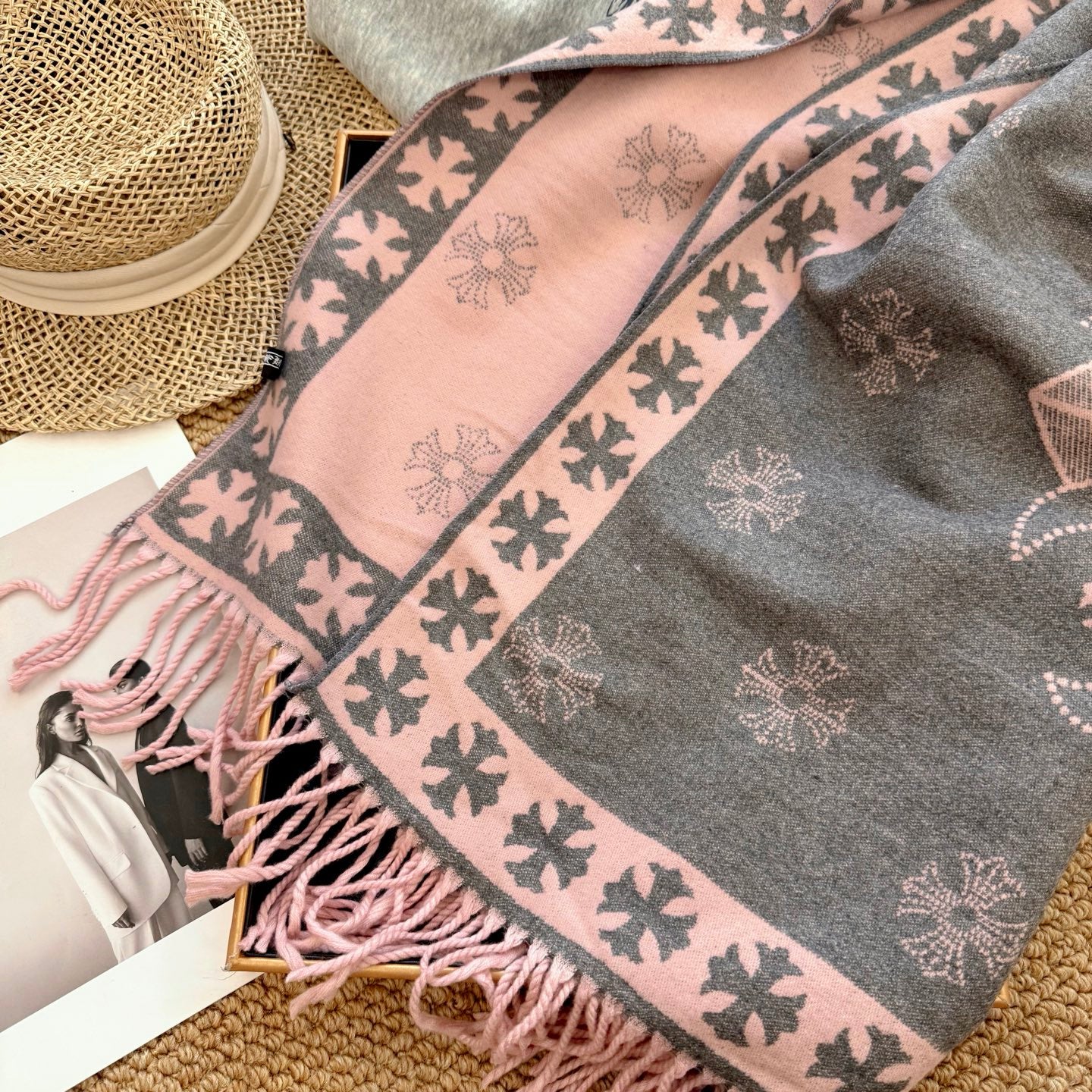 185ZA33WDE Stylish Winter Scarves