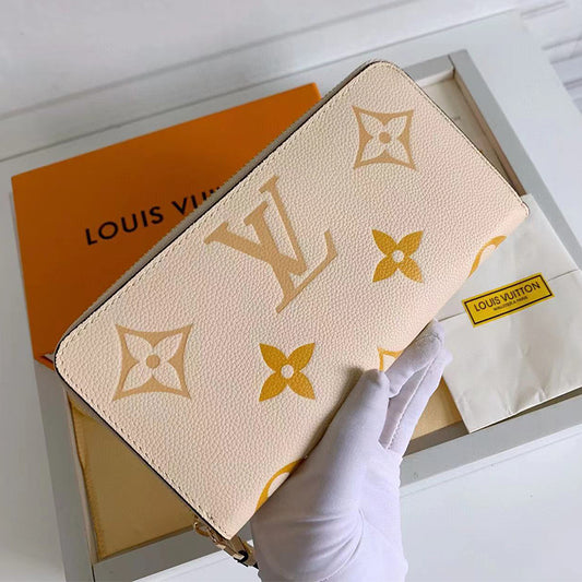 1XE328BDE Stylish leather wallets