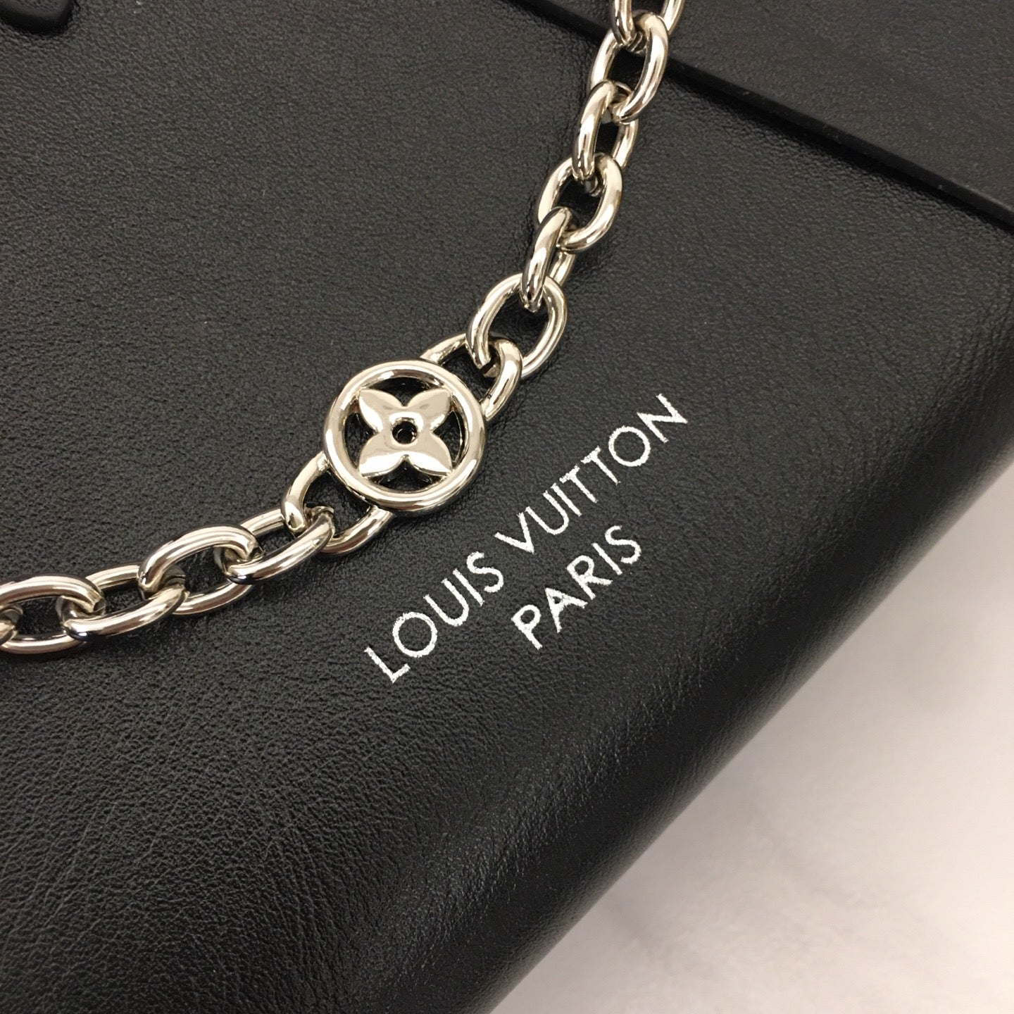 1WE113BDE Stylish leather bag