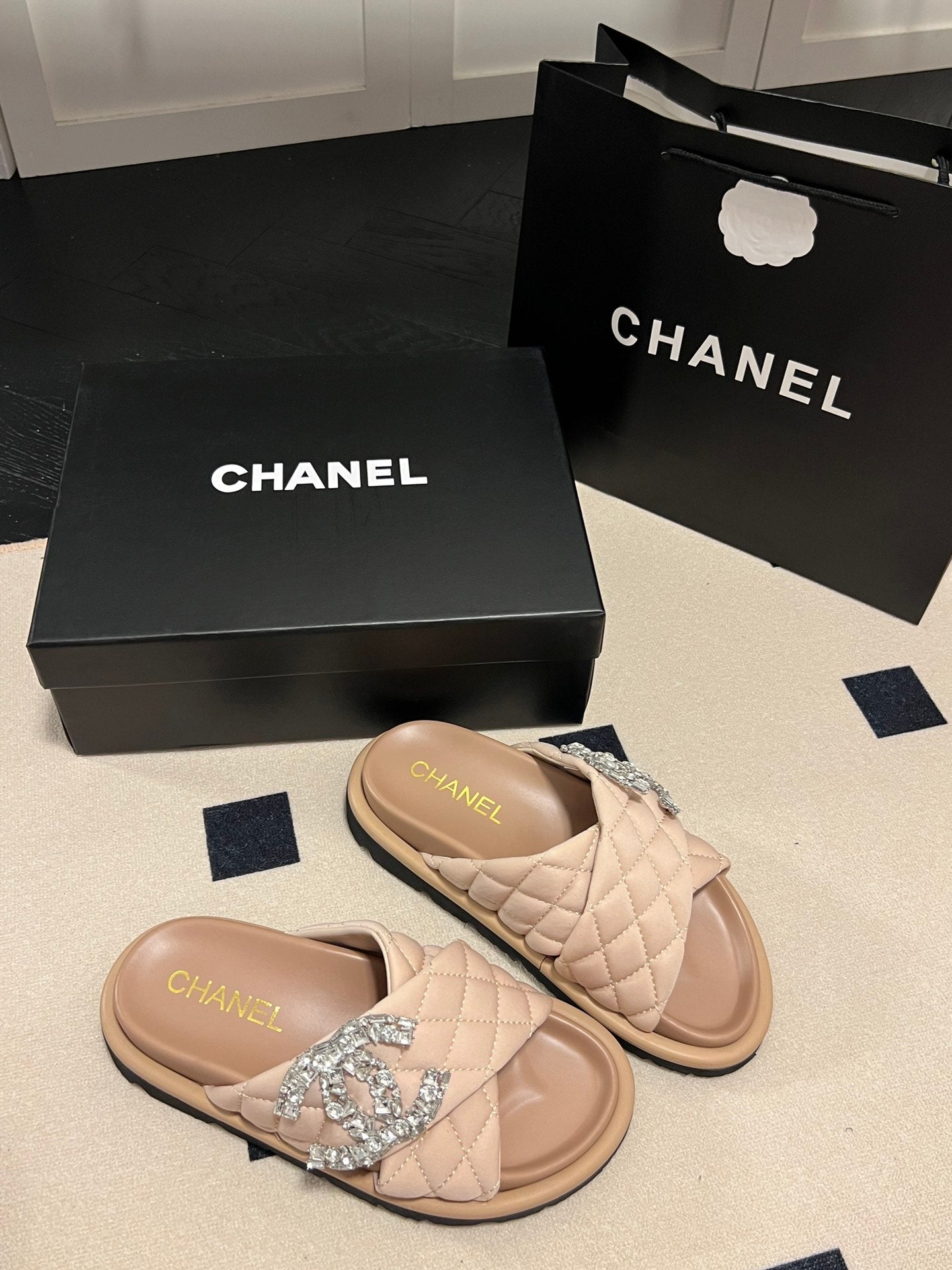 14C94ZDE Stylish Slippers