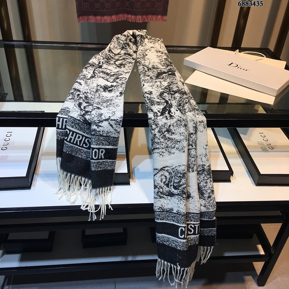 175RD49WDE Stylish Winter Scarves
