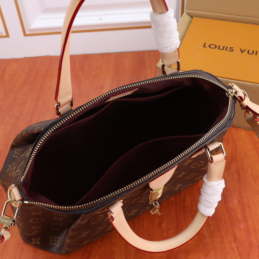 2XE126BDE Stylish leather bag 