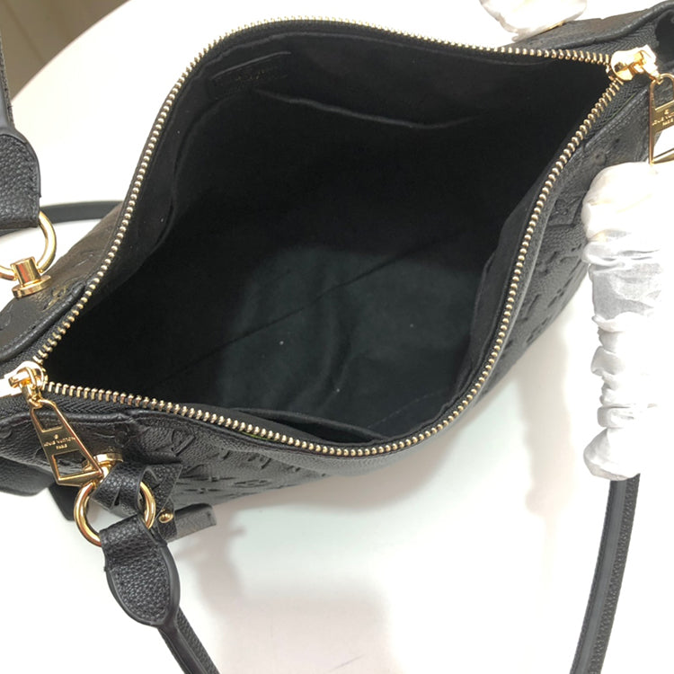AE18BDE Stylish leather bag 