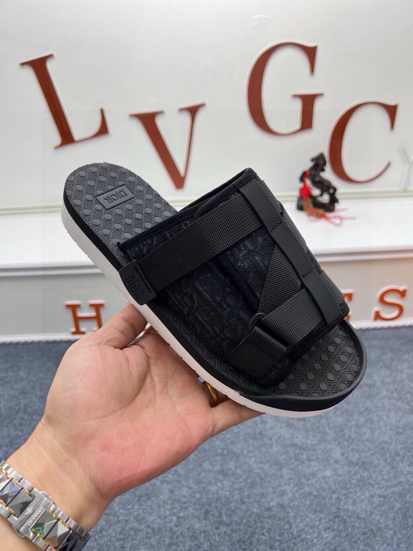 535ZD305ZDE Stylish Slippers