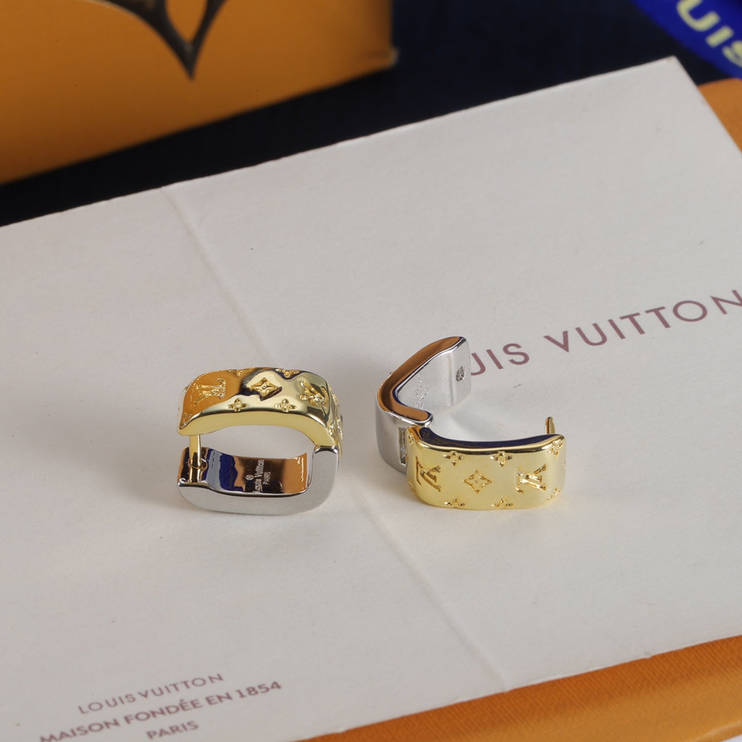 1XE614XDE Stylish Earrings