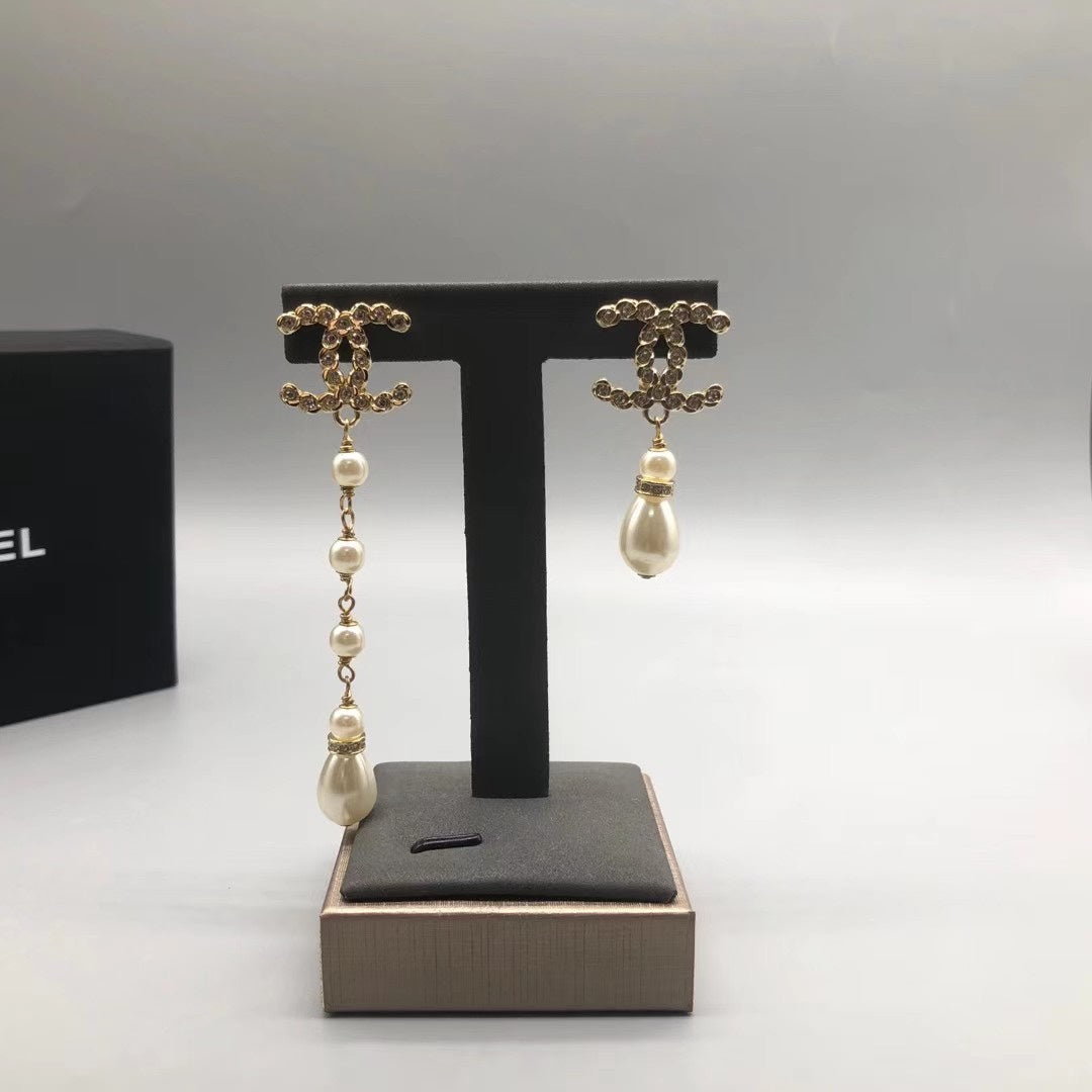 14C92EDE Stylish Earrings