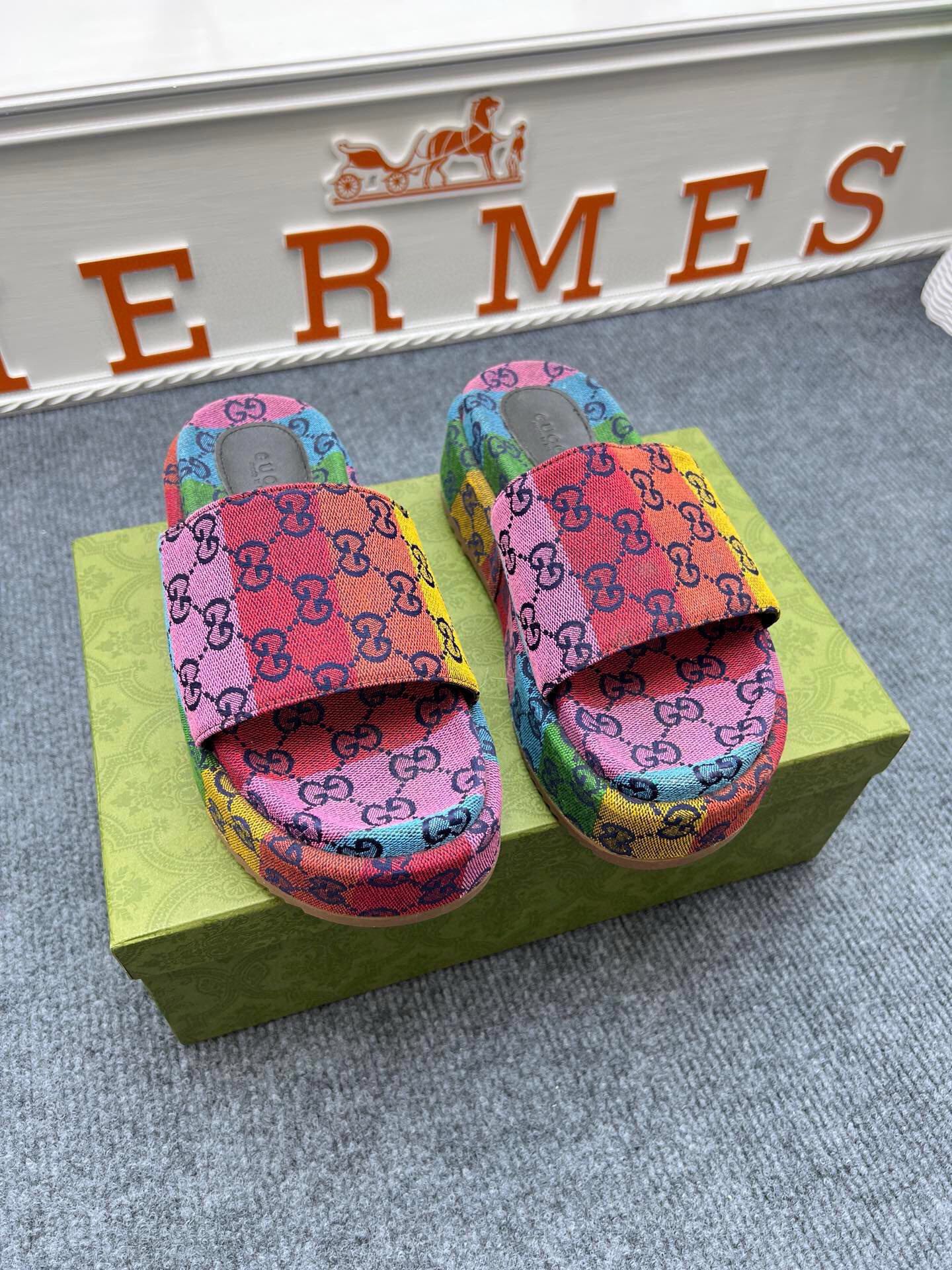 54B122ZDE Stylish slippers  Sole thickness 5.5cm