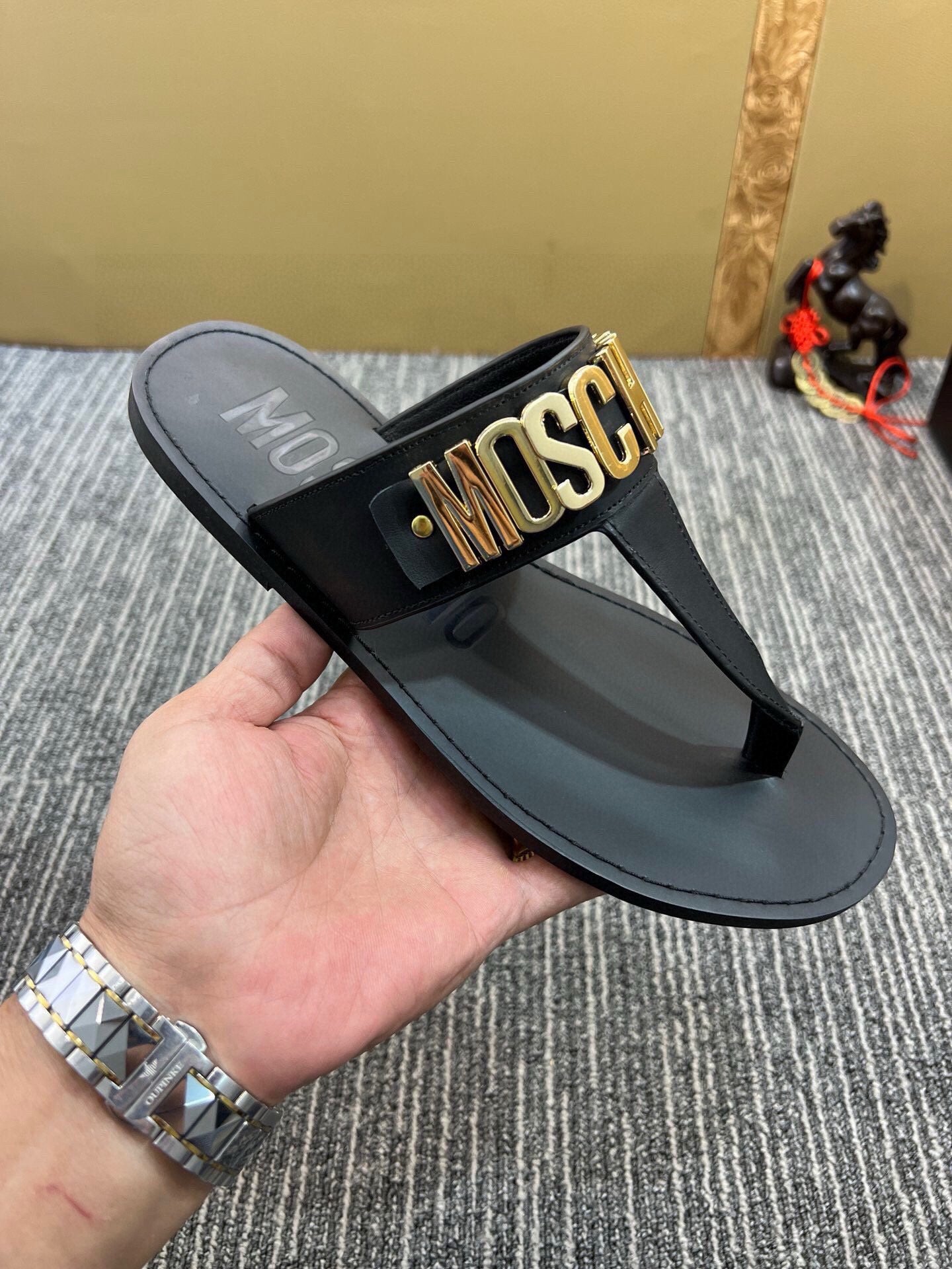 54A118ZDE Stylish slippers