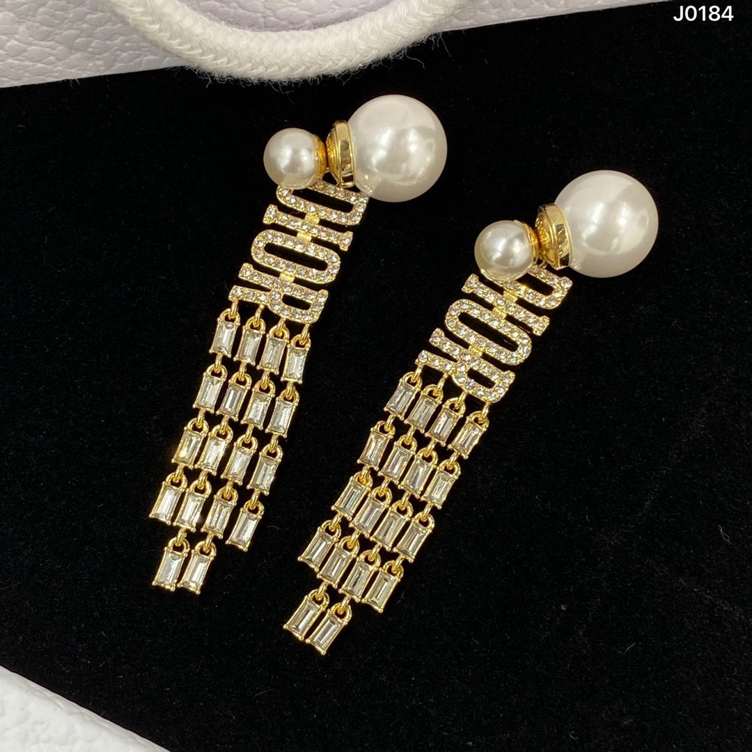 14D1027EDE Stylish  Earrings