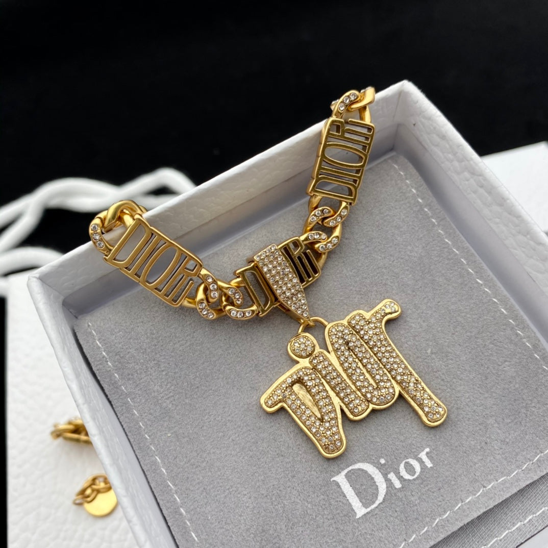 14C747KDE Stylish Necklaces