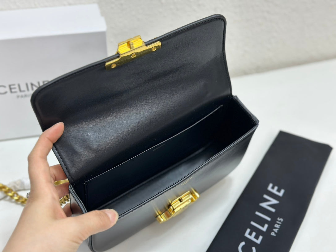 1XCL286BDE Stylish leather bag 