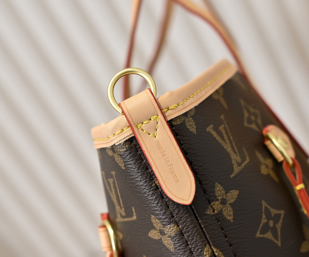 1WE77BDE Stylish leather bag