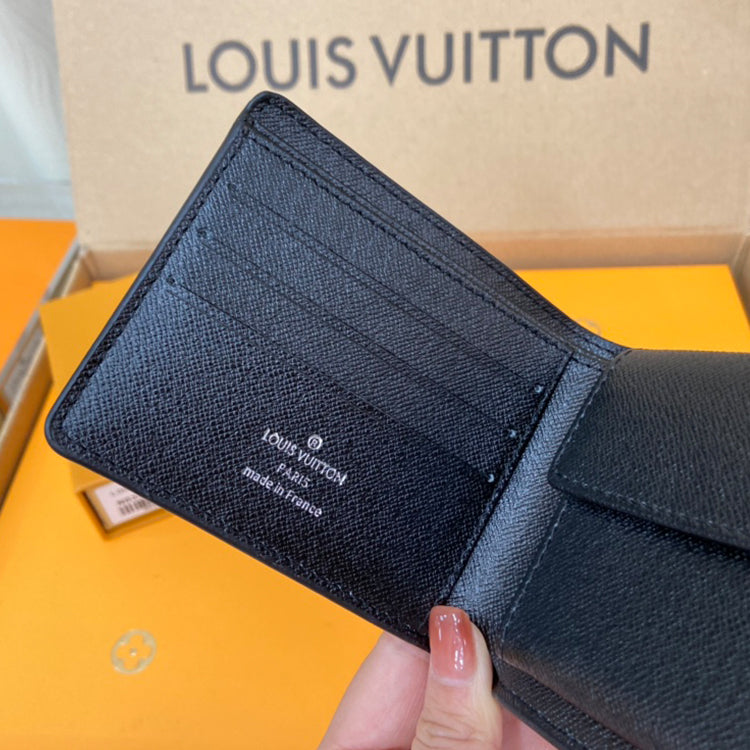 3E06BDE Stylish leather wallets