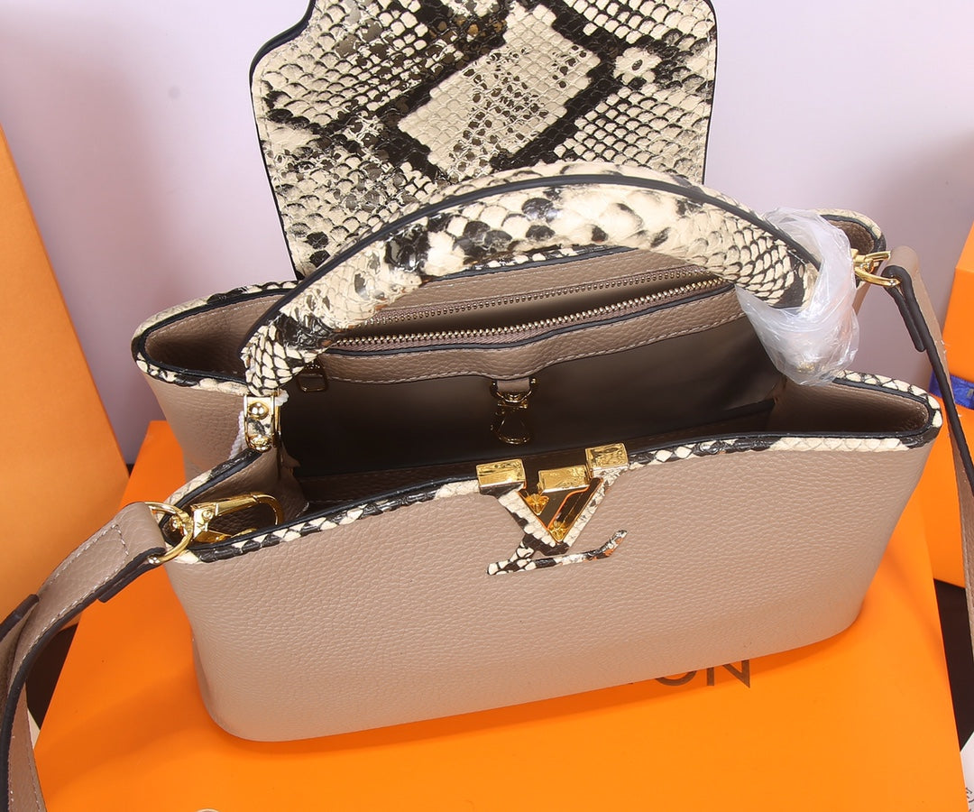 1XE443BDE Stylish leather bag