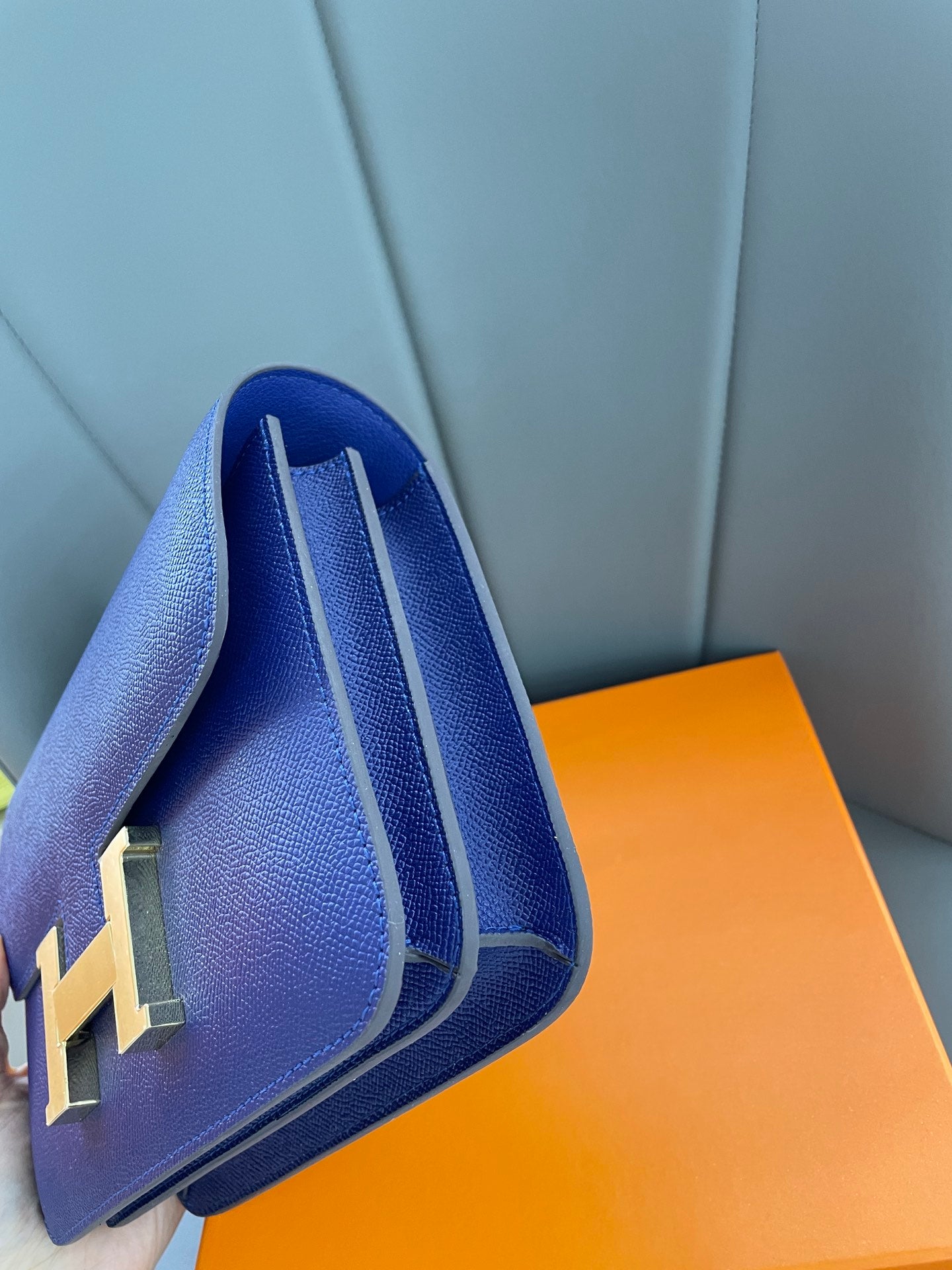 155NH66BDE Stylish leather bag