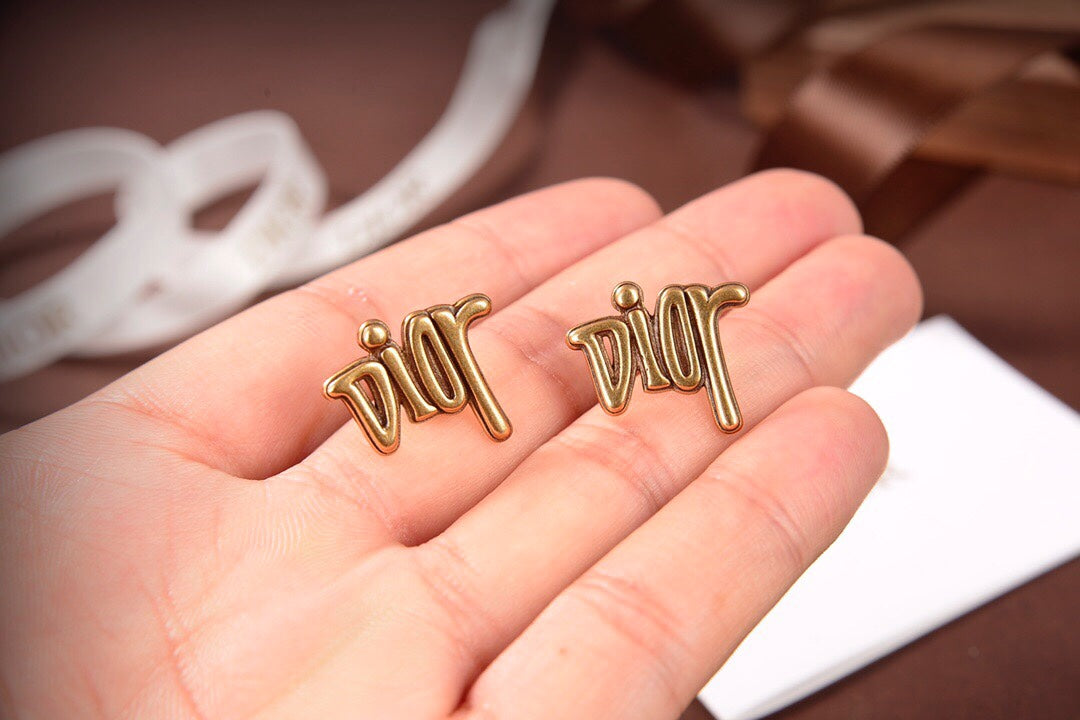 1YD242EDE Stylish Earrings