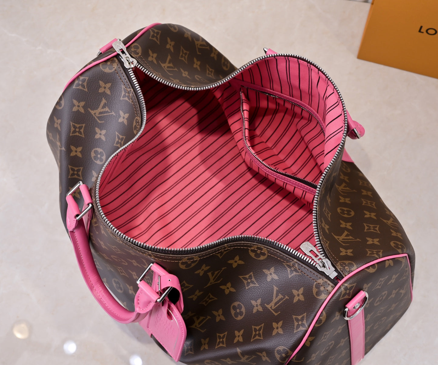 165NE89BDE Stylish leather luggage bags