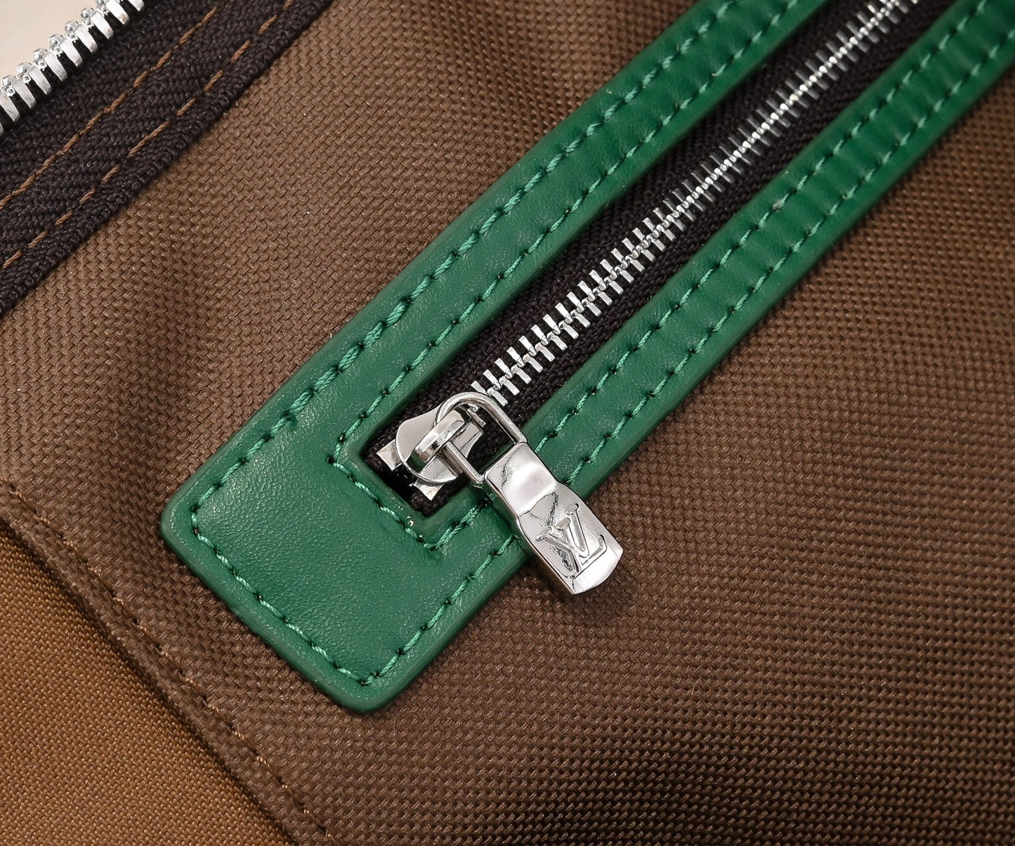 155NE37BDE Stylish leather luggage bags