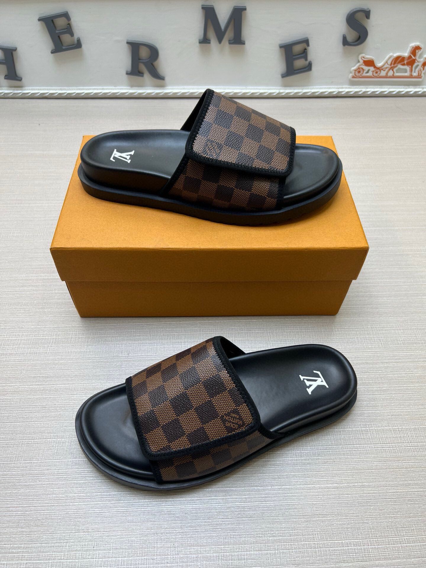 5WE245ZDE Stylish Slippers