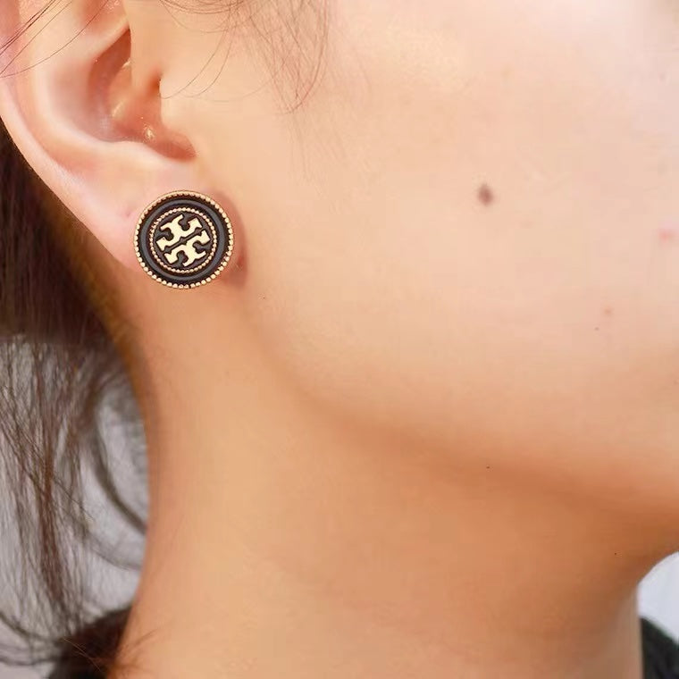 14A470EDE Stylish Earrings