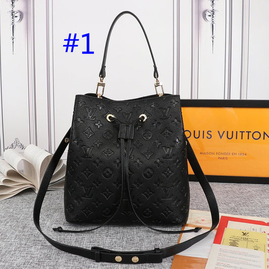 2XE60BDE Stylish leather bag 
