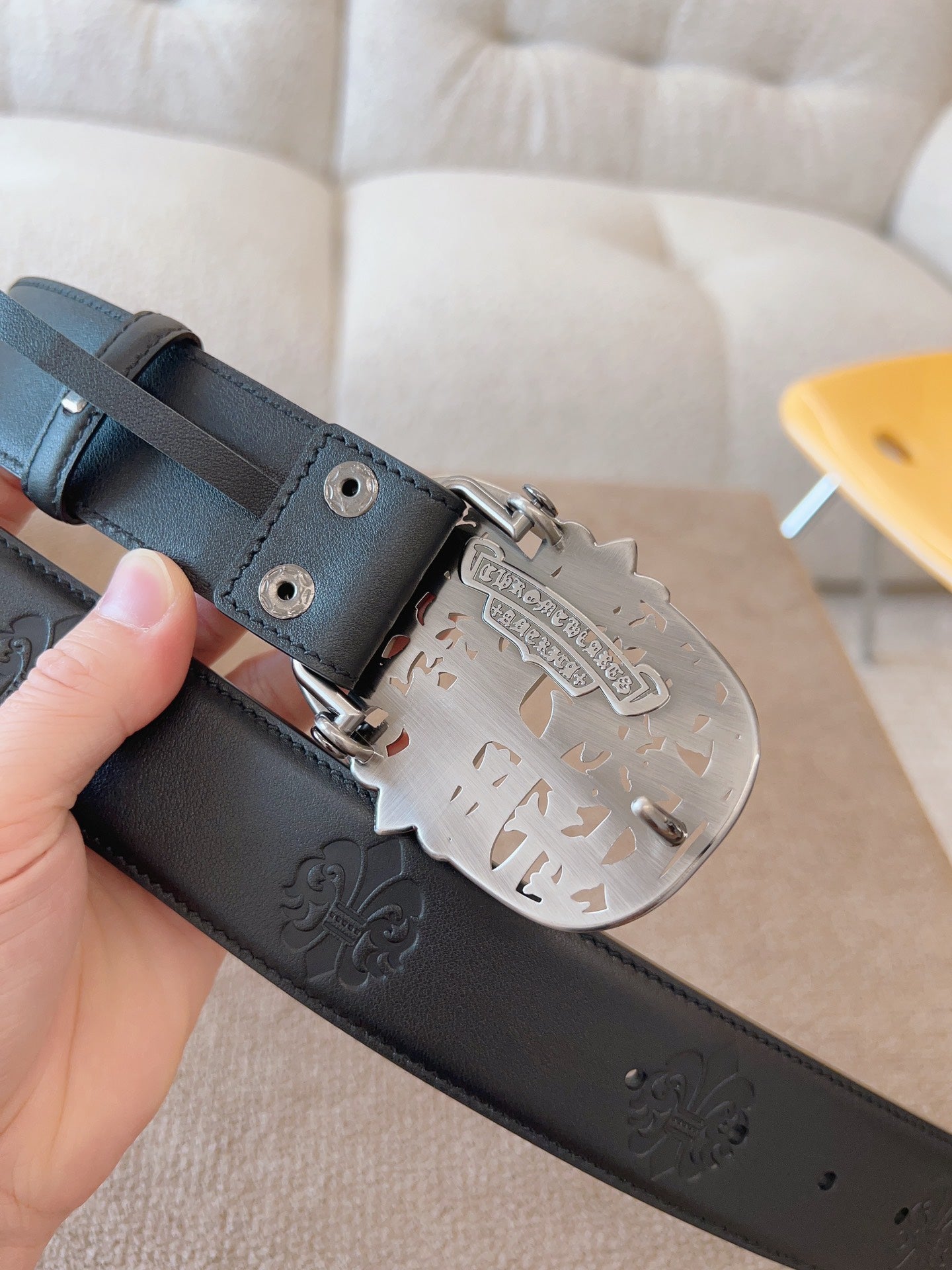 255RA16PDE Stylish High quality belt With full package