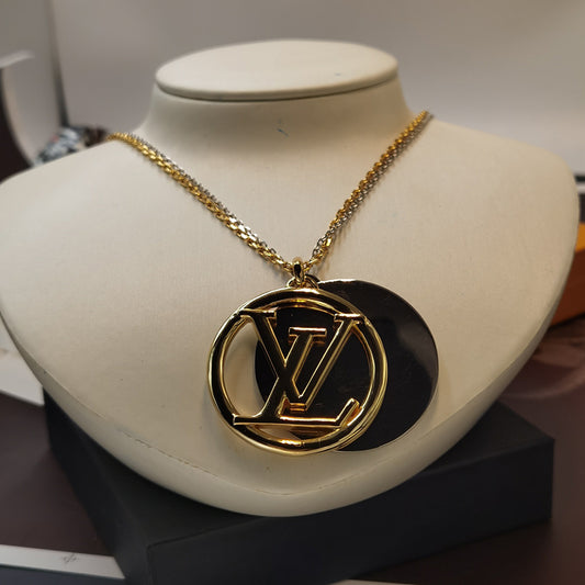 3E654XDE Stylish Necklaces