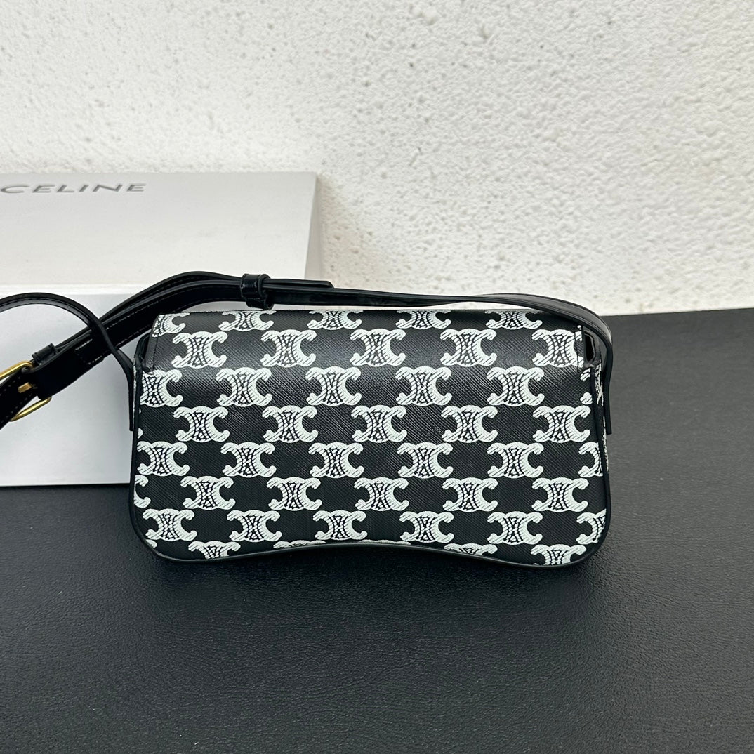 1XE271BDE Stylish leather bag 