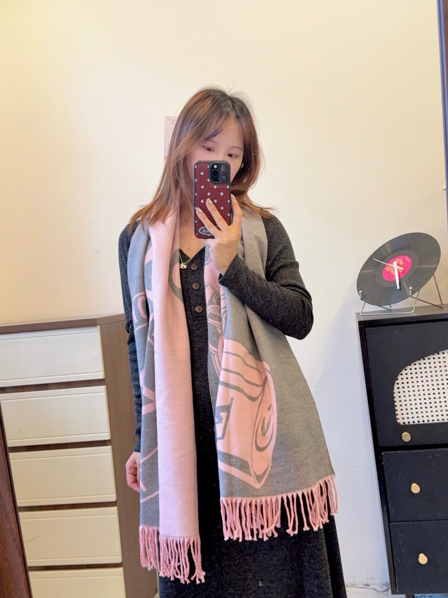 175RE3WDE Stylish Winter Scarves