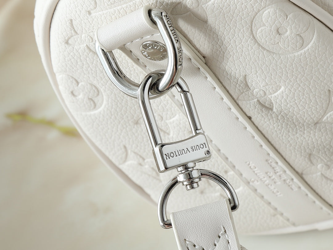 15RE51BDE Stylish leather bag