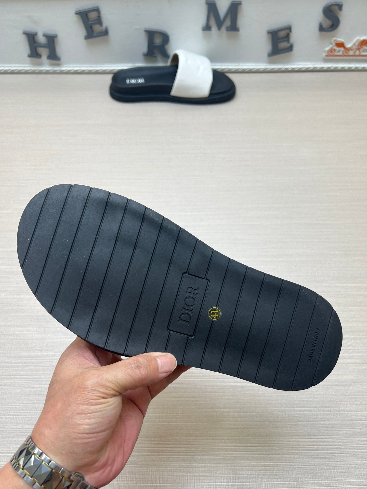 54D167ZDE Stylish leather slippers