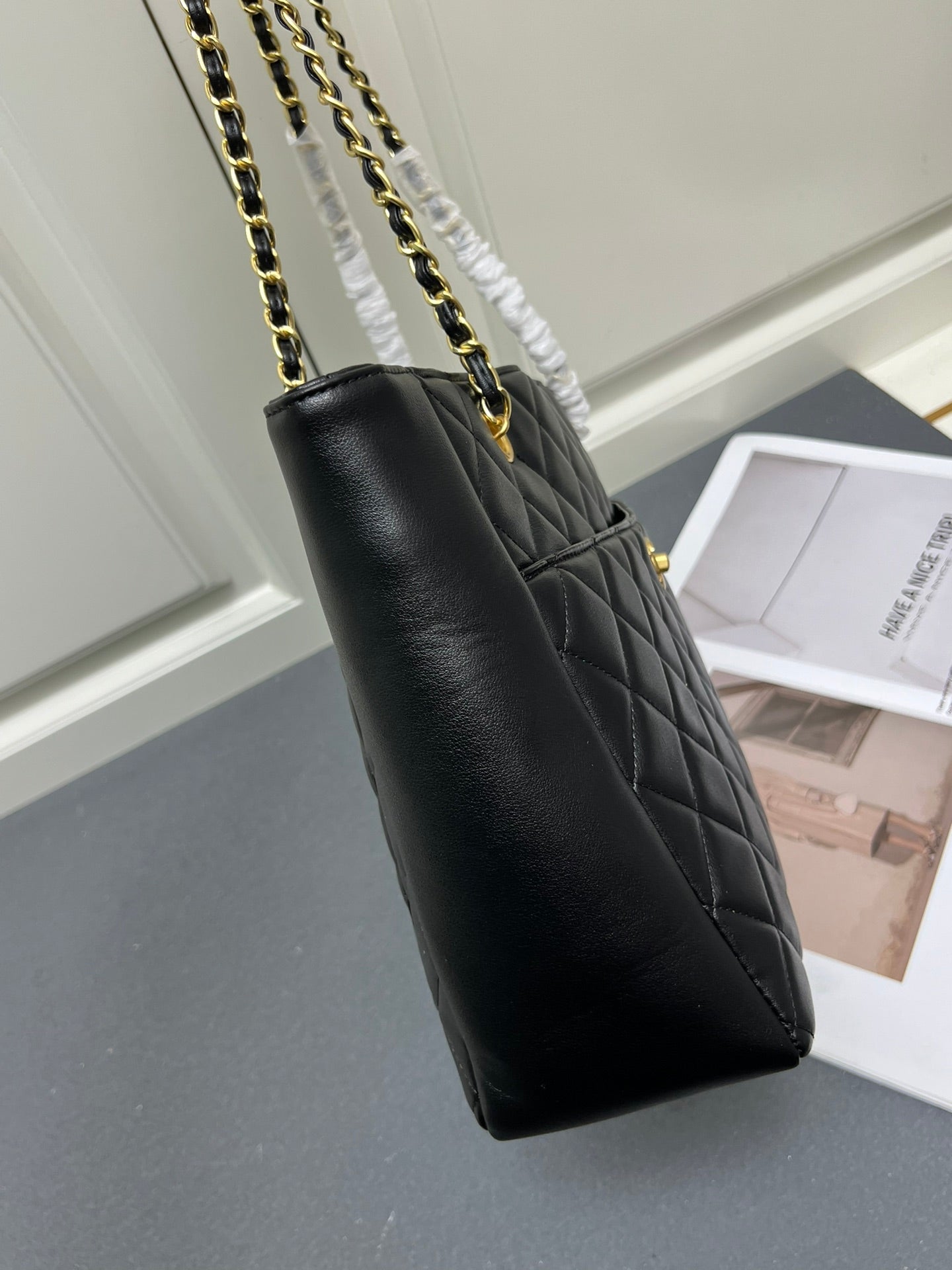 2WC12BDE Stylish leather bag