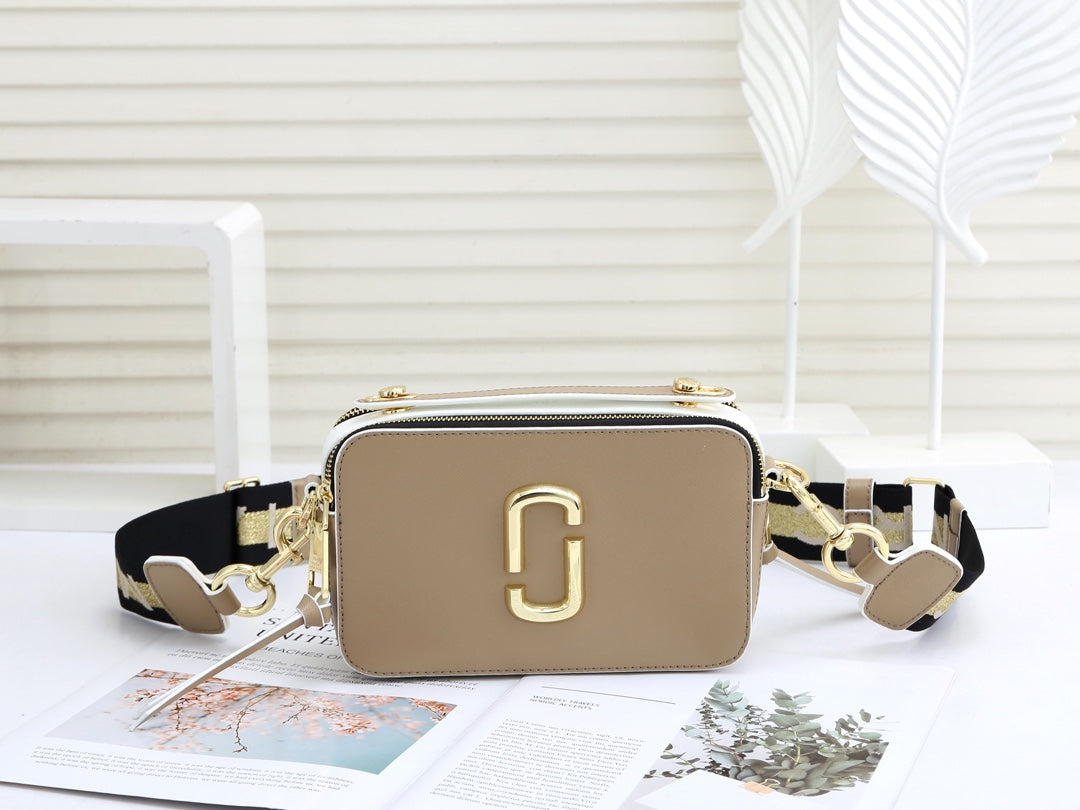 1XA31BDE Stylish leather bag 