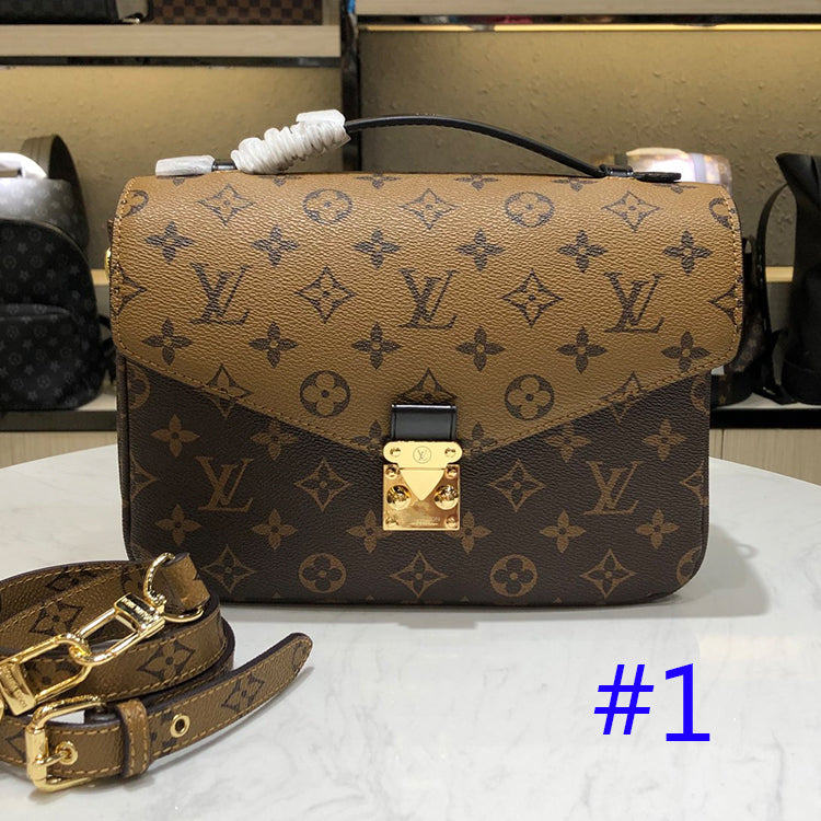 1E65BDE Stylish leather bag 