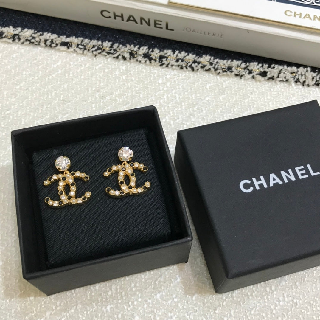 1YC403EDE Stylish Earrings