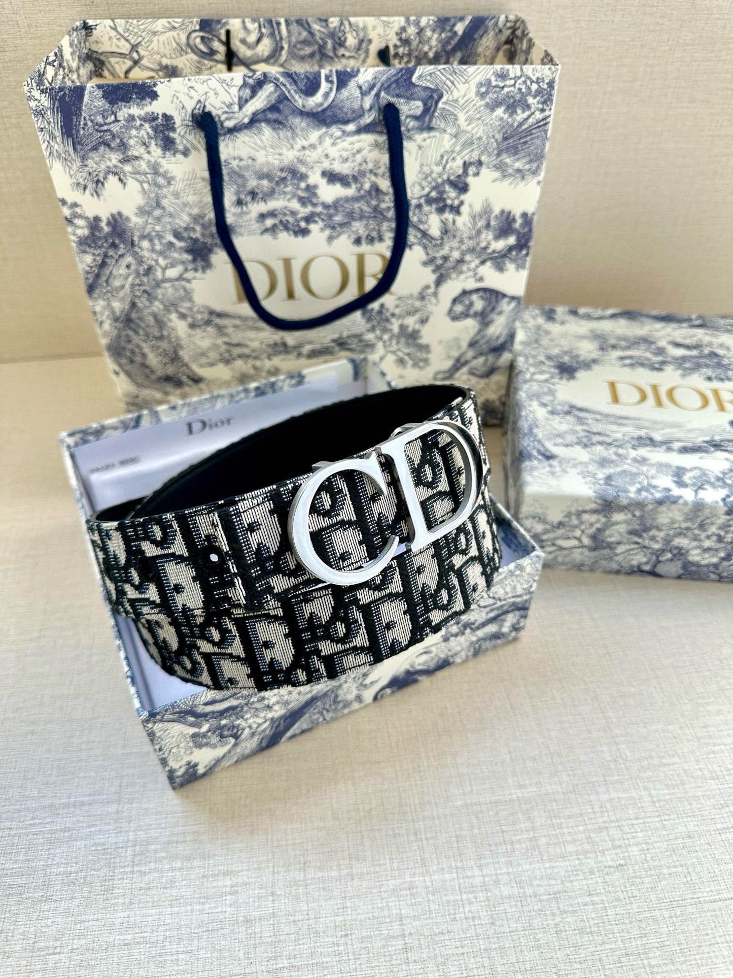 155RD207PDE Stylish  High quality belt With full package