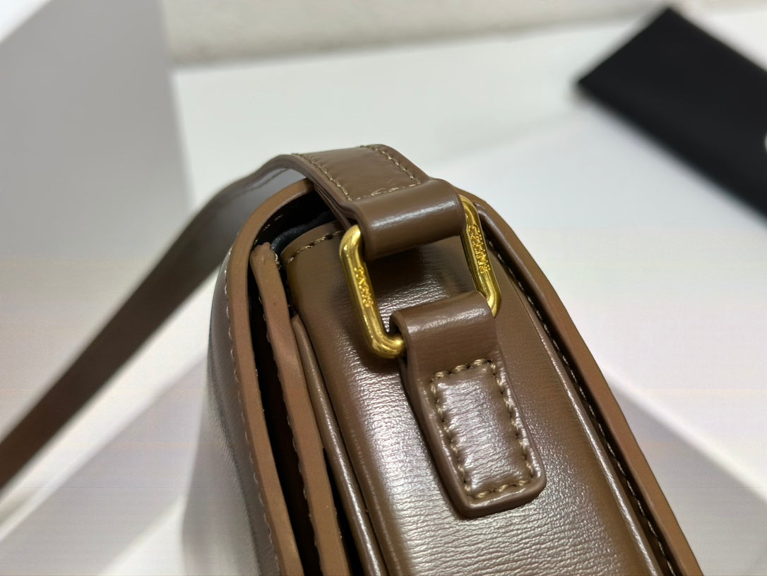 1WN61BDE Stylish leather bag