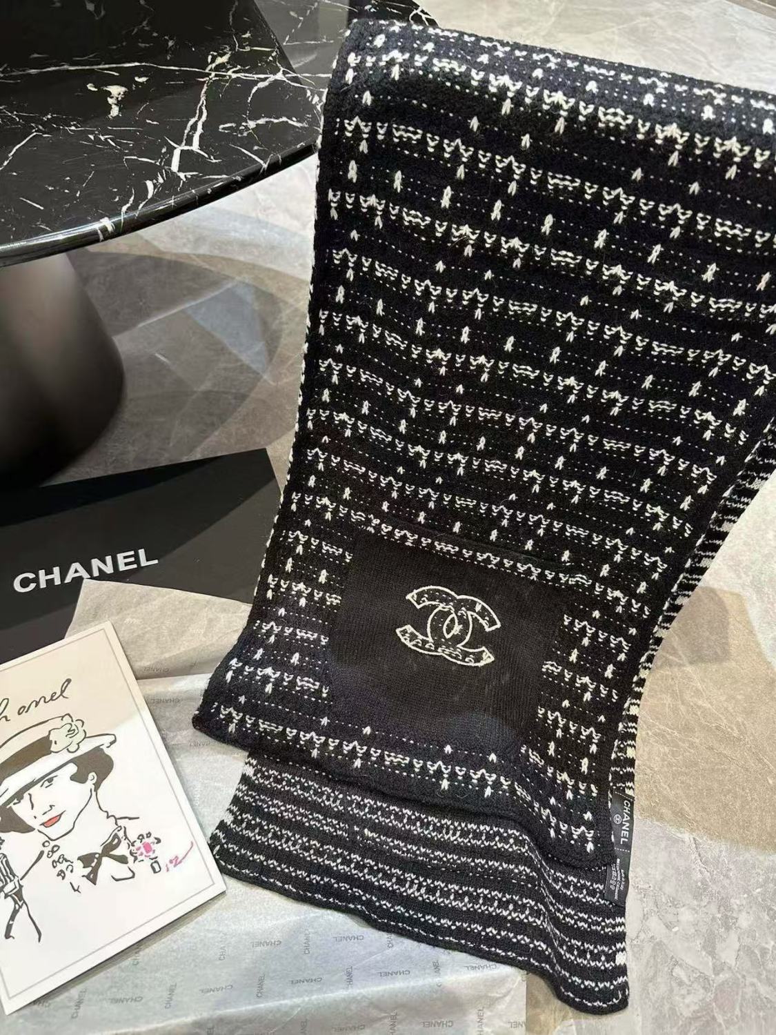 175RC58WDE Stylish Winter Scarves