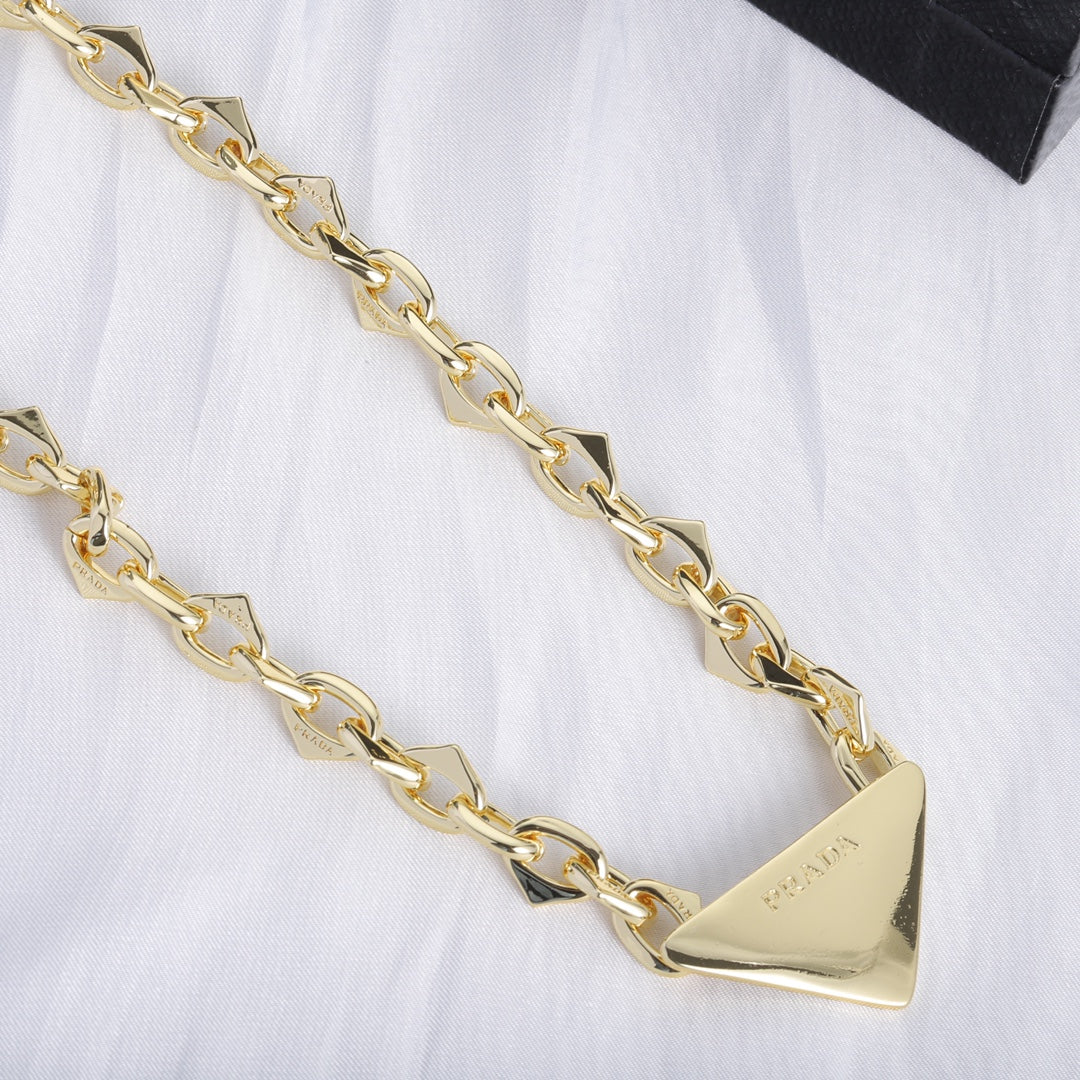 1YPD70XDE Stylish Necklaces