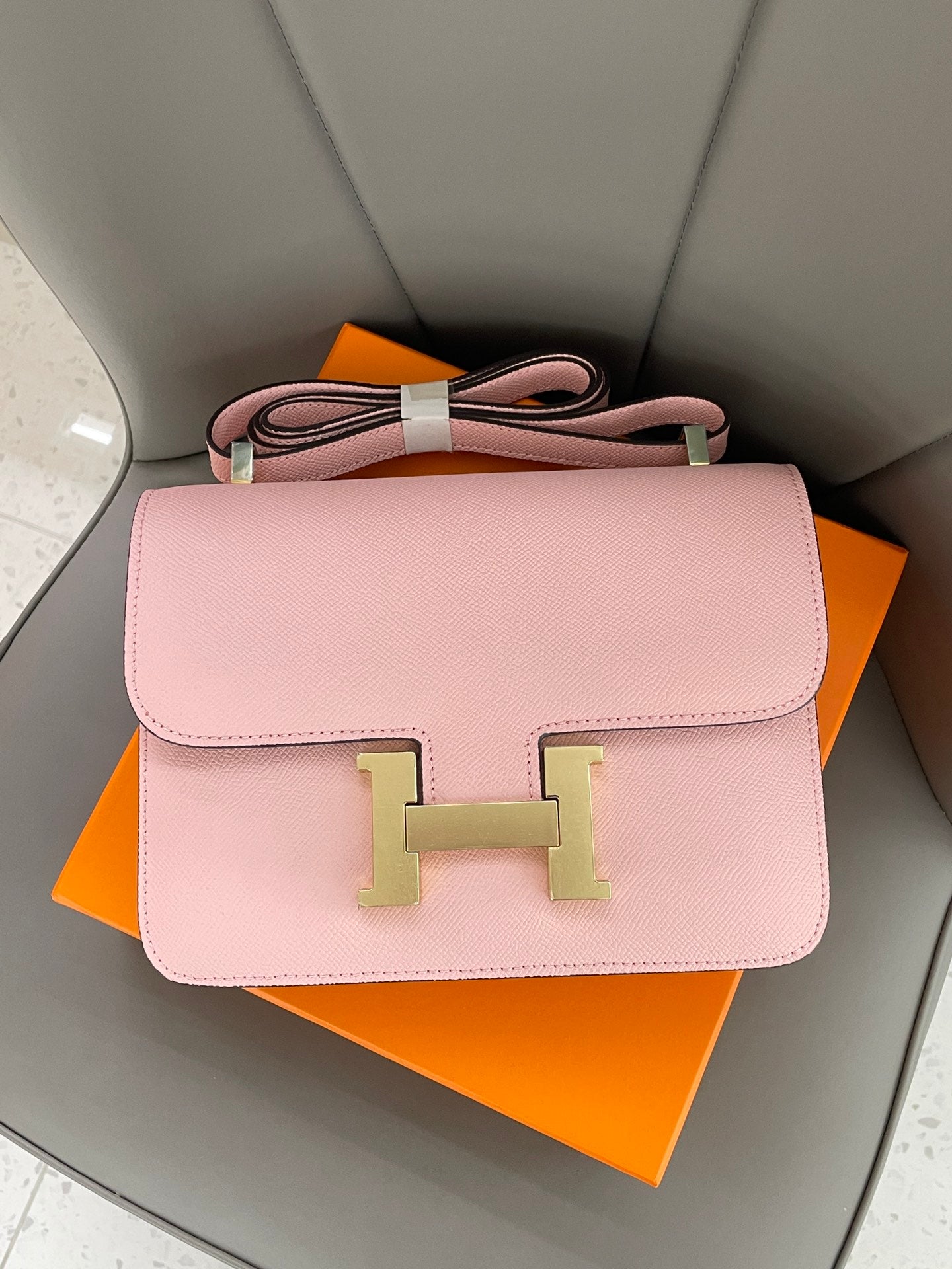 155NH63BDE Stylish leather bag