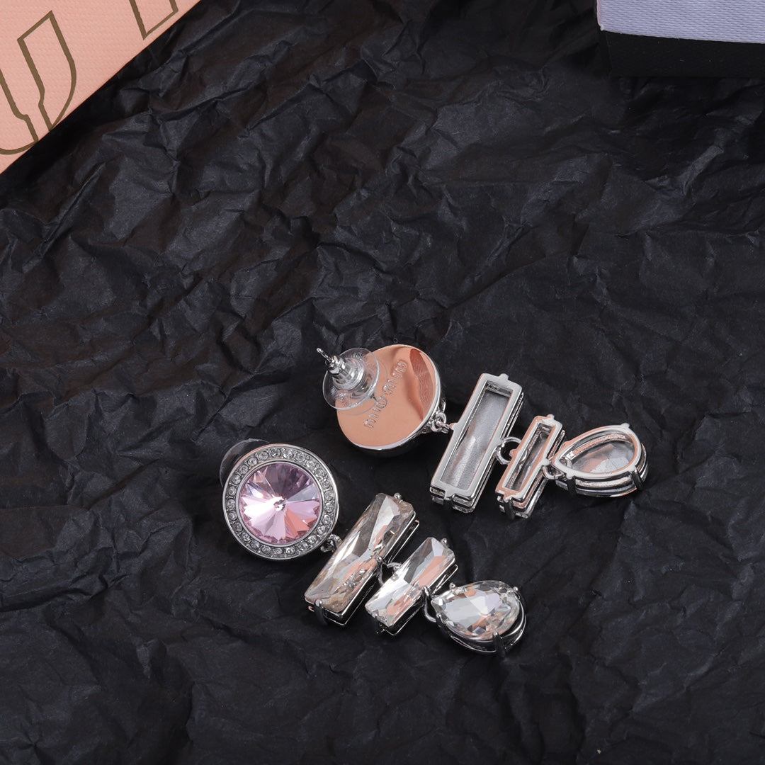 14A592EDE Stylish Earrings