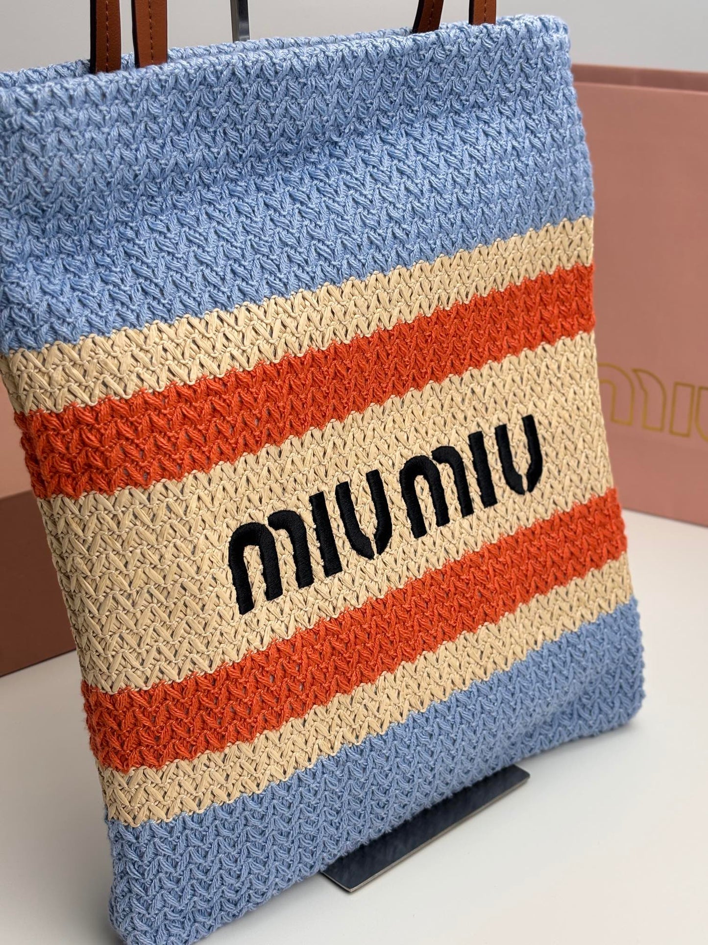 1XA77BDE Stylish Woven Bag