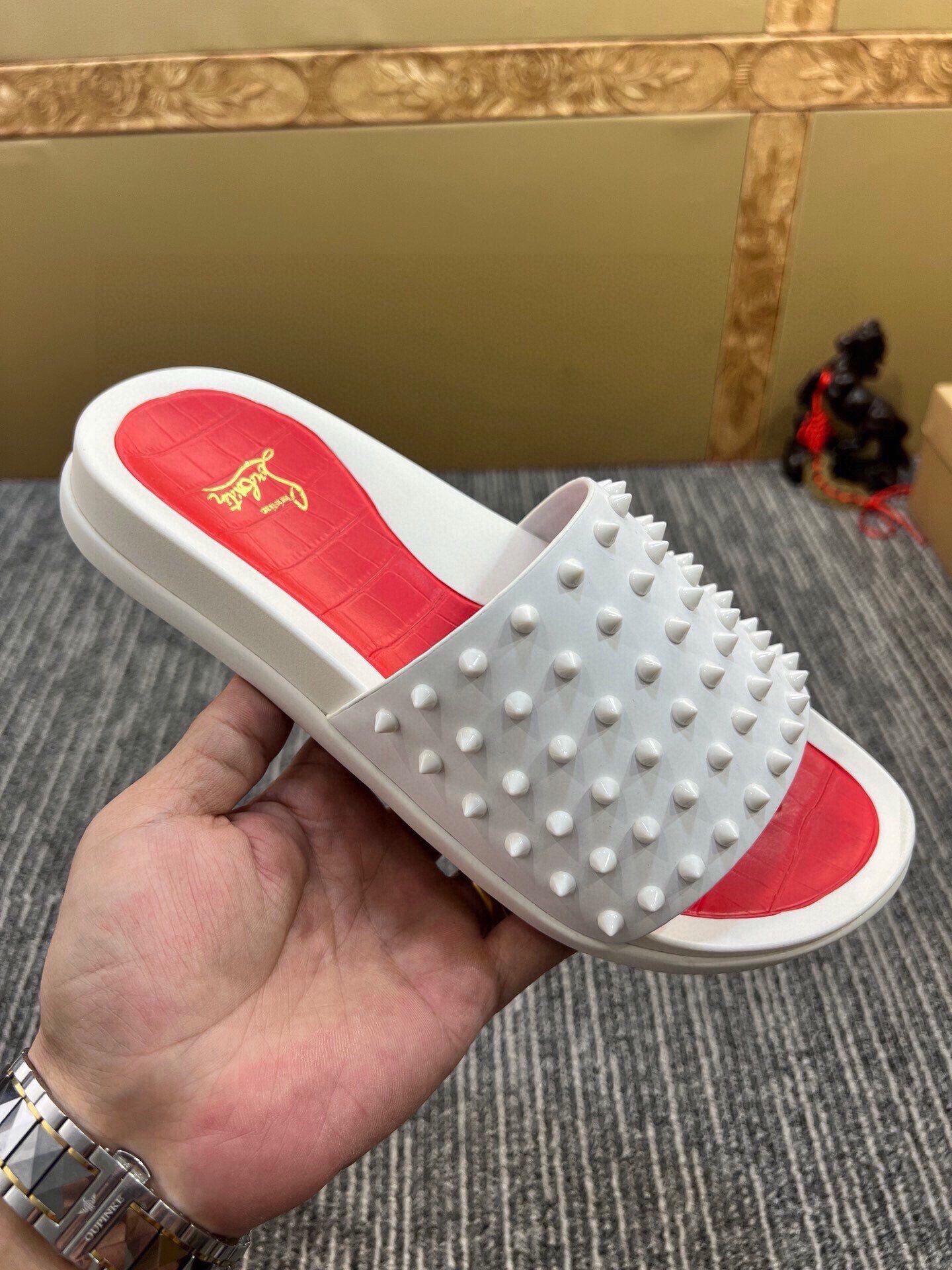 54A127ZDE Stylish slippers