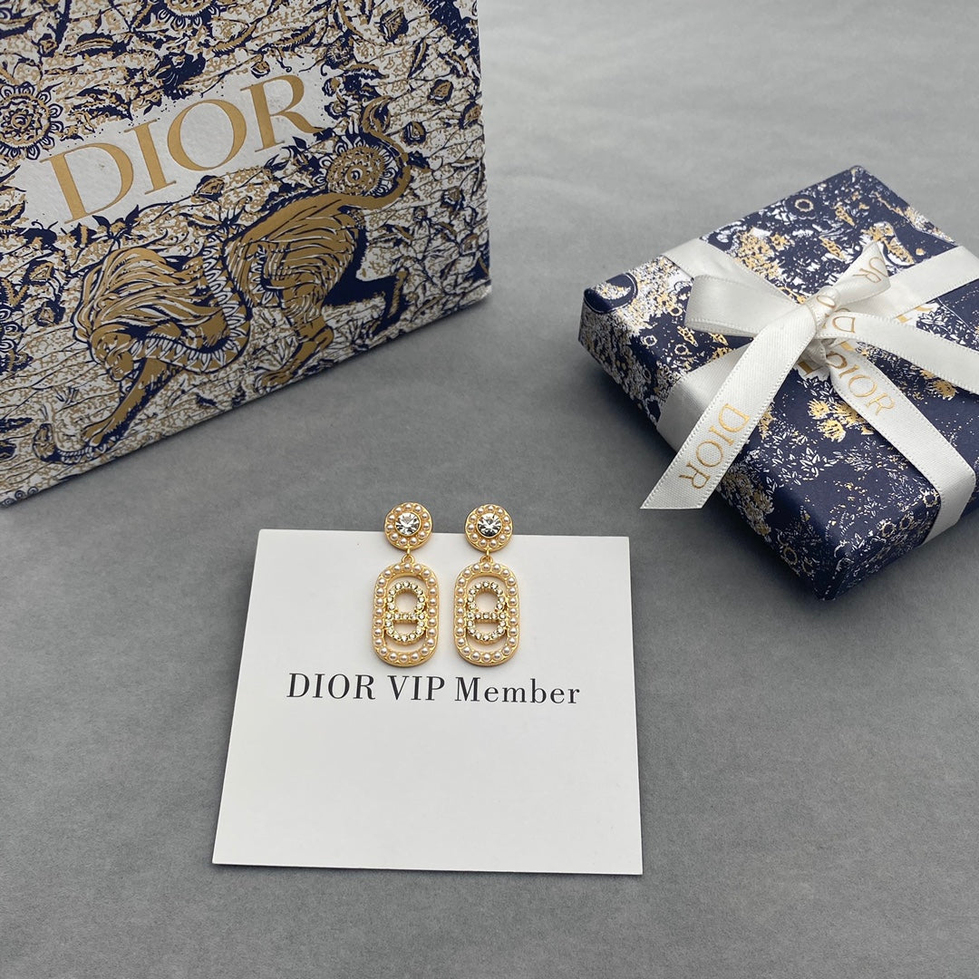 1NC208EDE Stylish Earrings